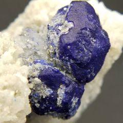 沼野石様鉱物と施倪承石を伴う逸見石、千代子石 - メルカリ