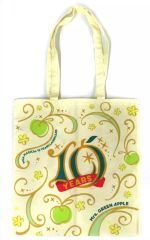 [중고] 가방 Mrs. GREEN APPLE 토트 백 화이트 [[MGA MAGICAL 10 YEARS LANDMARK] POP-UP STORE]