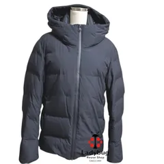 ユニクロ　シームレスダウンパーカー　レディース　ダウンジャケット　洗える　　紺　ネイビー　S