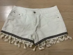 フリンジ付き 白 ショートパンツ ハーフパンツ