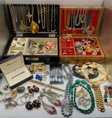 遺品整理　生前整理　アクセサリー　まとめ売り   ネックレス　リング　イヤリング  ブローチ  ブレスレット　タイピン　ボールペン