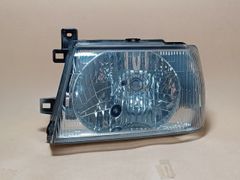 天*神様 中古 いすゞ 純正 ヘッドライト右側（運転席側） Koito 110