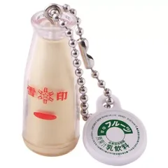 【中古】キーホルダー 雪印フルーツ(瓶・復刻版) 「雪印メグミルク ミニチュアチャーム ～乳飲料シリーズ～」