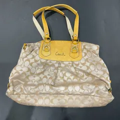 コーチ 　 シグネチャー トートバッグ　ベージュ B25122055