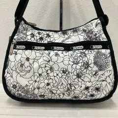 8018　LeSportsac　レスポートサック　ショルダーバッグ　ブラック　黒　白　ホワイト　花柄　フラワー　モノトーン　レディース　軽量　カジュアル　シンプル