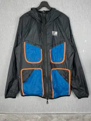 L NIKE インターナショナル ウィンドランナー ウィンドブレーカー