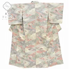 【中古】 小紋 リサイクル着物 身丈153.7cm 裄丈66cm 正絹 縮緬 仕立て上がり S グレー 白色系 花文様 特品 [ 和服 着付け教室 お茶 女性 カジュアル 初詣 アウトレット きもの kimono 着物ひととき] rr1423b