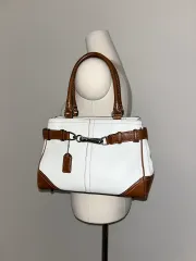 コーチ ベージュホワイト ショルダーバッグ