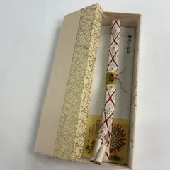 【美品】 帯締め 逸品 無形文化財 有職組紐 道明 フォーマル 幾何学 金糸 ベージュ 正絹 和装小物  【中古】