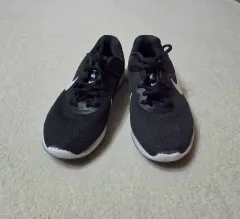 ナイキ ブラック スニーカー ランニングシューズ