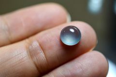 L9-41 特売 黄翡翠 17.0号 ミャンマー産天然 A貨 本翡翠 くりぬき