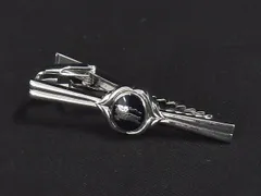 ■美品■ Burberrys バーバリーズ ネクタイピン タイクリップ アクセサリー ビジネス 紳士 メンズ シルバー系×ネイビー系 DL1701