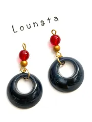 3877チェコビーズピアス レッド ネイビー 小ぶりピアス 樹脂ピアス