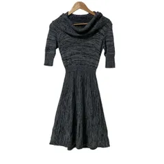 BCBGMAXAZRIA(ビーシービージーマックスアズリア) ワンピース サイズXS レディース - ダークグレー×黒 タートルネック/半袖/ひざ丈