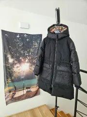 バーバリーキッズ ブラック フード ダウン コート 8y 出品