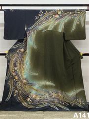 別誂 本場大島紬 優色大島 窪田織物 植物染 市松箔線 小田急扱い 正絹 躾糸付 別誂 本場大島紬 優色大島 窪田織物 植物染 市松箔線 小田急扱い 正絹