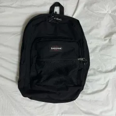 EASTPAK バックパック