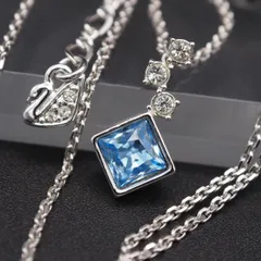 L935 スワロフスキー SWAROVSKI ペンダント ネックレス ブルー系カラーストーン デザイン シルバー