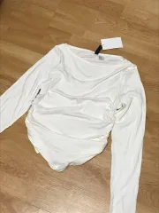 新品) H&M シャーリング Tシャツ 服 コーデ ノーブランド ベーシックカットソー