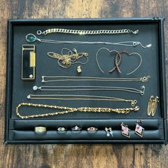 遺品整理、アクセサリー、金杯などまとめ ④遺品整理 金杯 メッキアクセサリー アクセサリーおまとめ ネックレス