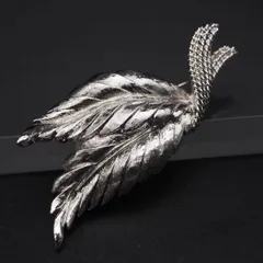 L790 MONET モネ ブローチ リーフ デザイン シルバー コスチュームジュエリー