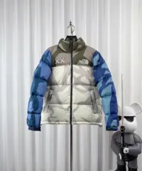 ザノースフェイス x KAWS コラボレーション ダウン
