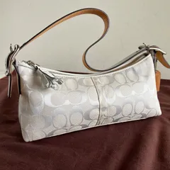 Coach y2k Vintage Hamptons White Beige East West Demi Baguette Bag