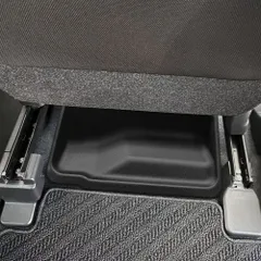 送料無料 トヨタ ルーミー ROOMY 2022年式 対応 運転席用 シート下収納ボックス 小物整理 省スペース設計 ブラック 簡単設置CYB69デザイン刷新