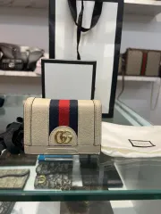 グッチ オフィディア レディース 二つ折り財布 白