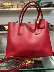 2025年最新】prada サフィアーノ パニエの人気アイテム - メルカリ