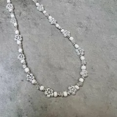 n115 フラワー ビーズ ネックレス ホワイト クリア 金アレ対応に変更可能