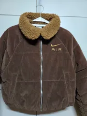 ナイキ エア コーデュロイ ウィメンズ ブラウン ダウン クロップド