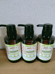 CIGARRO シガーロ シャワージェル　ワイルドガーディニア 300mL 3本