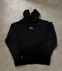 ナイキ フードTシャツ (今回新作)