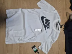 ナイキ Tシャツ