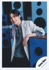 【中古】生写真(ジャニーズ) Snow Man/目黒蓮/膝上/シングル「Dangerholic」MV＆ジャケ写オフショット/公式生写真