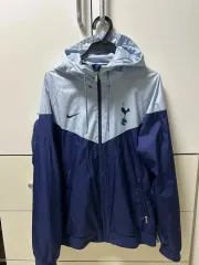 ナイキ トッテナム ウィンドブレーカー