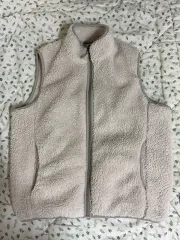 L ユニクロ フリース ベスト ベージュ