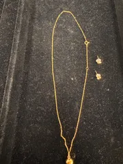 K 18金（K18）のハートモチーフをあしらった、ネックレスとピアスのセット