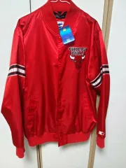 シカゴ ブルズ レッド 픽 & 롤 サテン フールスナップ スタジャン ジャケット