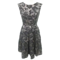 AIMER エメ ワンピース 花刺繍 ノースリーブ クルーネック フレア 薄手 9号 Mサイズ グレー ■YHS9