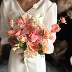 アプリコットピンク胡蝶蘭クラッチブーケ☆ブートニア