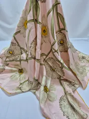 【used品】美品！NINA RICCI レディーススカーフ シルク100% MADE IN ITALY