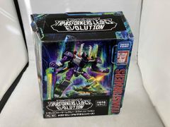 トランスフォーマー レガシー ショックウェーブ オライオンパックス