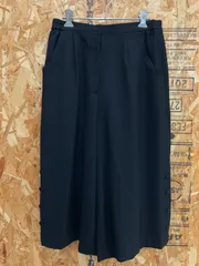 【きれいめ】ガウチョパンツ 黒 7分丈 ワイドパンツ M相当 ボタンデザイン