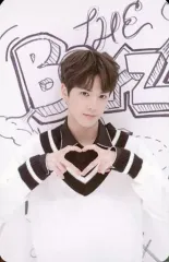 【中古】コレクションカード(男性) The Boyz/YOUNGHOON(ヨンフン)/裏面印刷サイン入り・背景白・「Boyz」/CD「The First」(Live Ver.)封入特典フォトカード