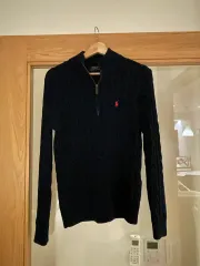 ポロ ハーフジップ ケーブル編み ニット