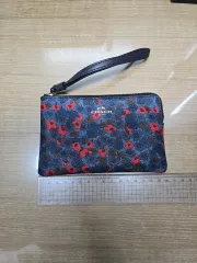 COACH フラワー パータン ポーチ 財布