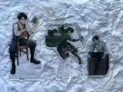 進撃の巨人 リヴァイ アクリルスタンド まとめ 出品