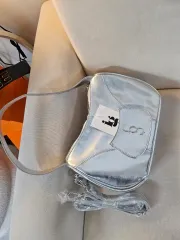 (新品) illigo シグネチャー シルバー HOBO BAG